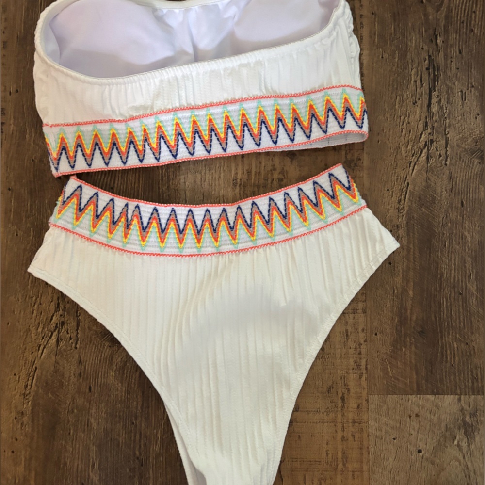 Textured Ribbed Bikini Set White Colorful Zigzag Trim High Waisted Size S - Picture 2 of 3